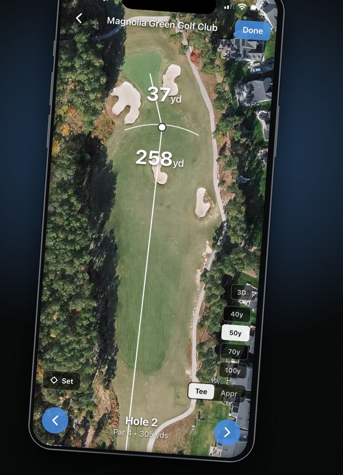 Hole map with yardages to a bunker and to the green
